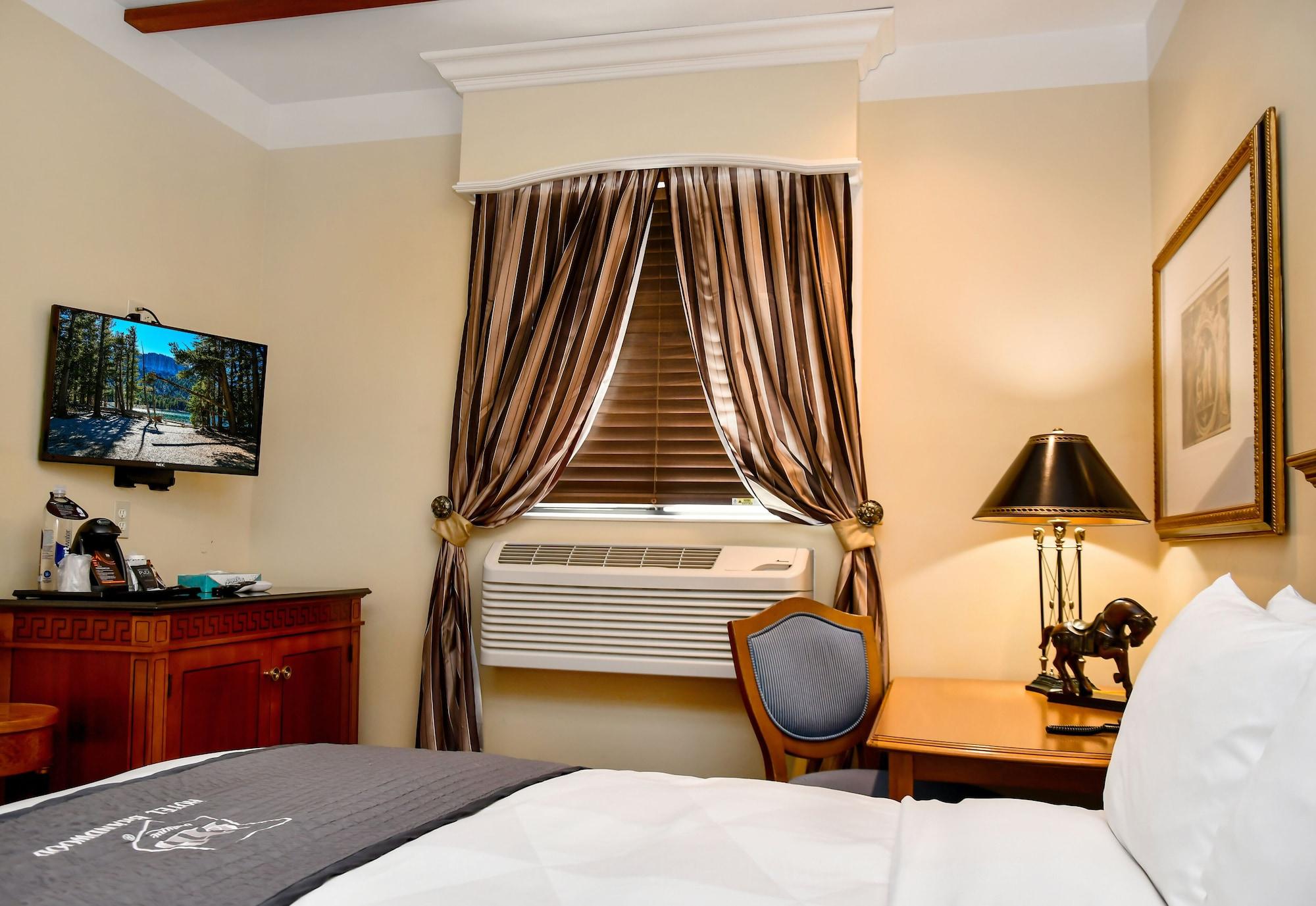 גלנדייל Brand Plaza Hotel מראה חיצוני תמונה