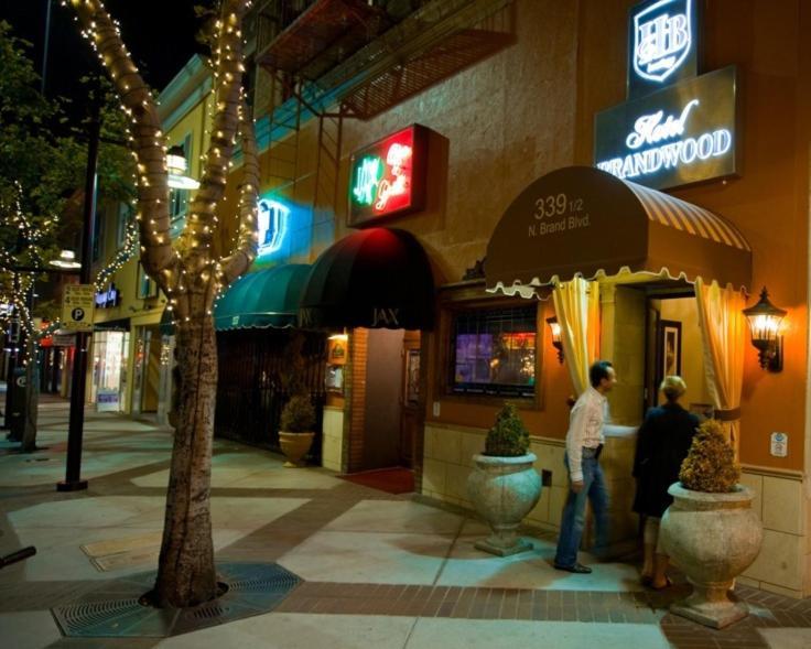 גלנדייל Brand Plaza Hotel מראה חיצוני תמונה