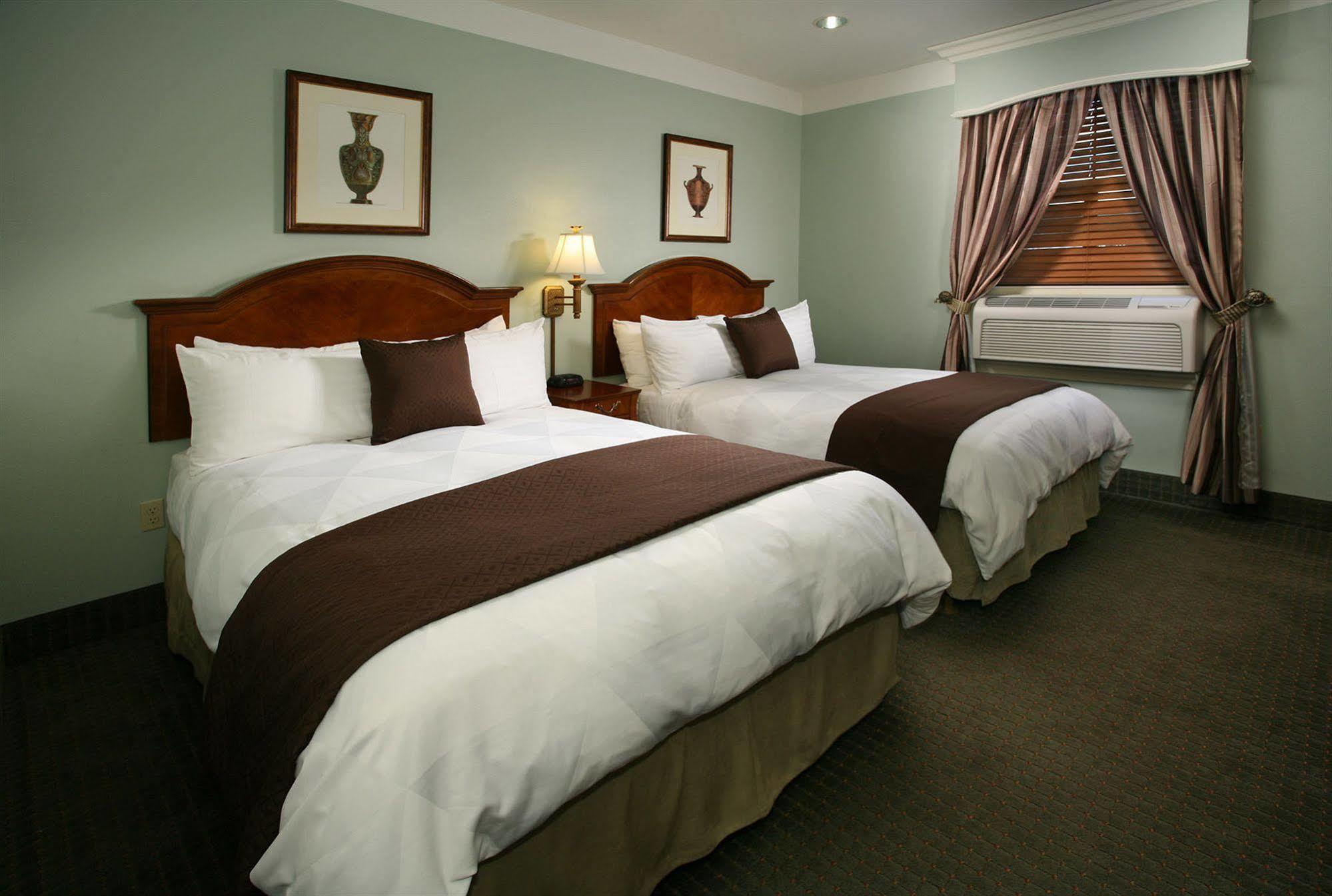 גלנדייל Brand Plaza Hotel מראה חיצוני תמונה