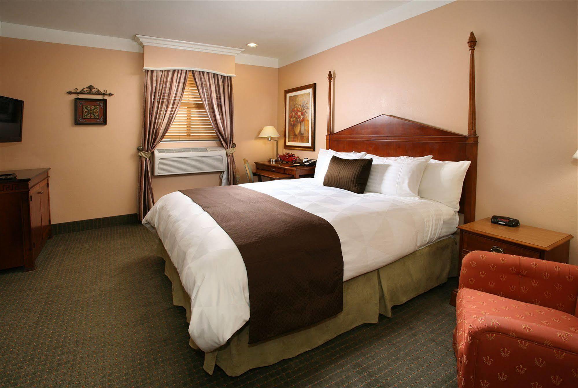 גלנדייל Brand Plaza Hotel מראה חיצוני תמונה